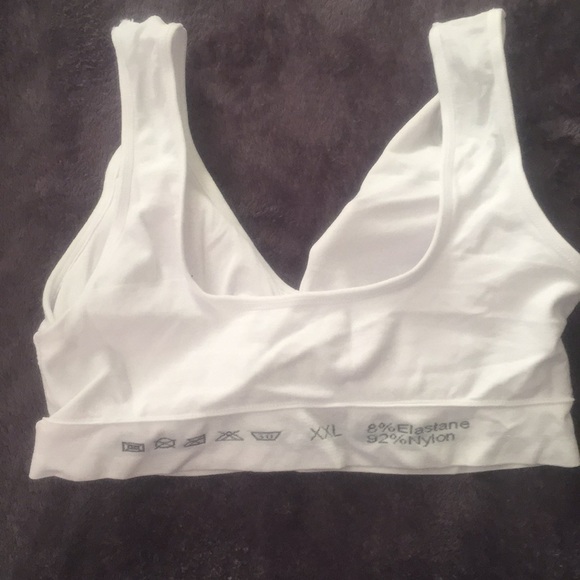 Bras - Picture 2 of 4